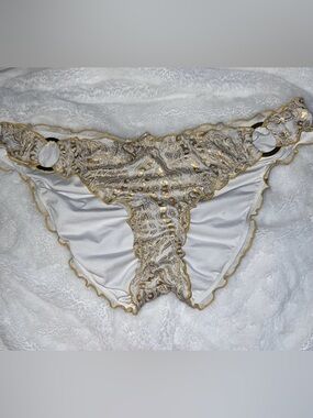 Victoria's Secret White & Gold Paisley Lace Bikini Panty